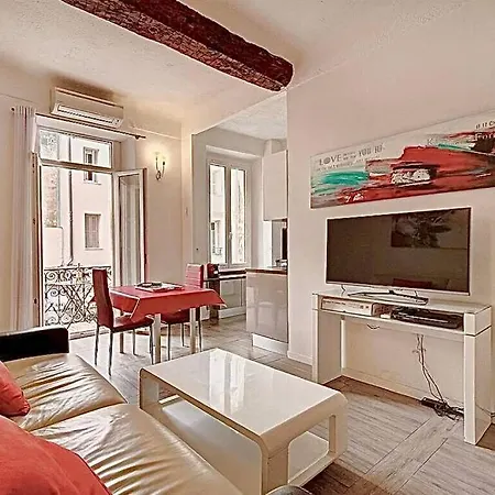 Apartment 1 - 41h3 *