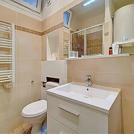 1 - 41h3 Apartment Cannes